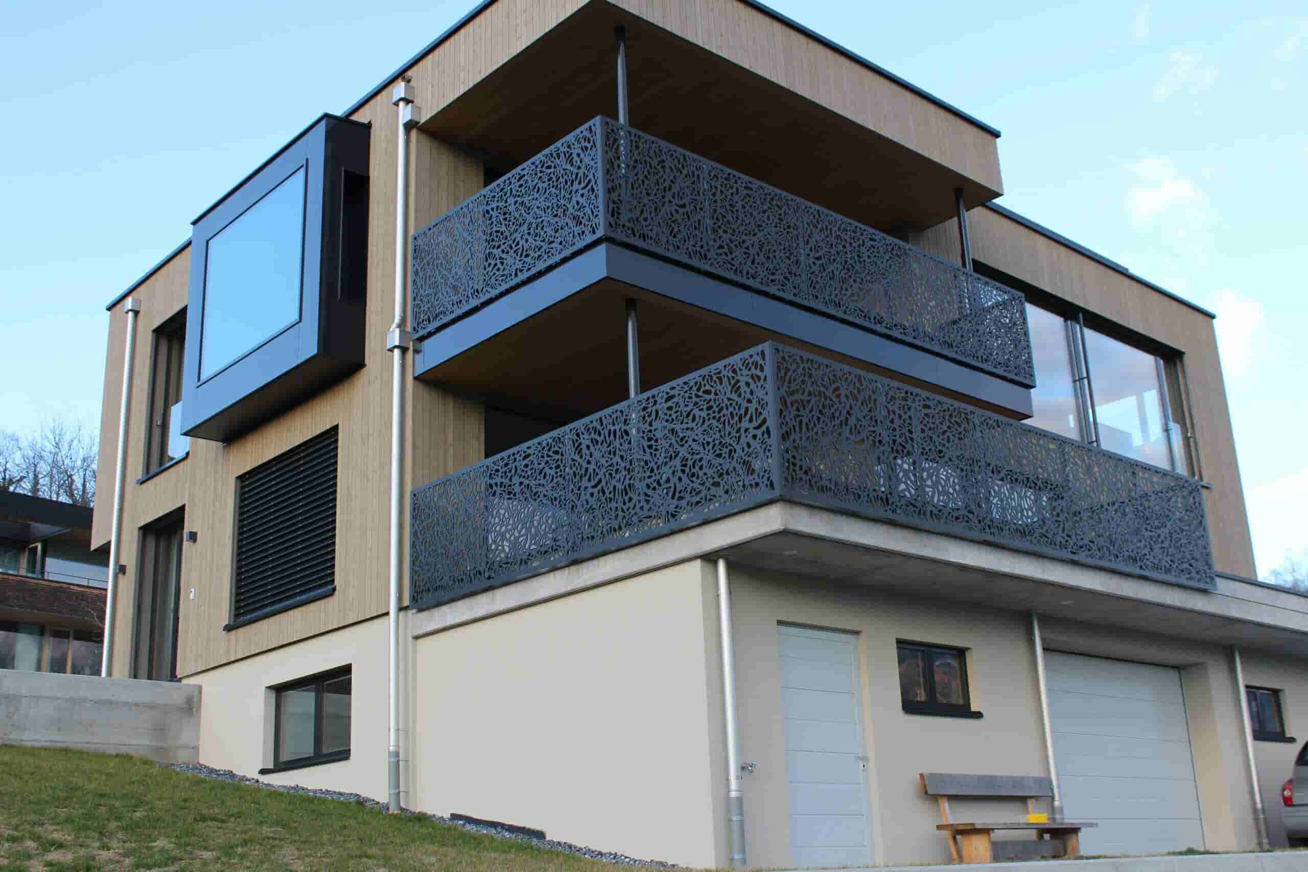 Railing Balkon Bangunan