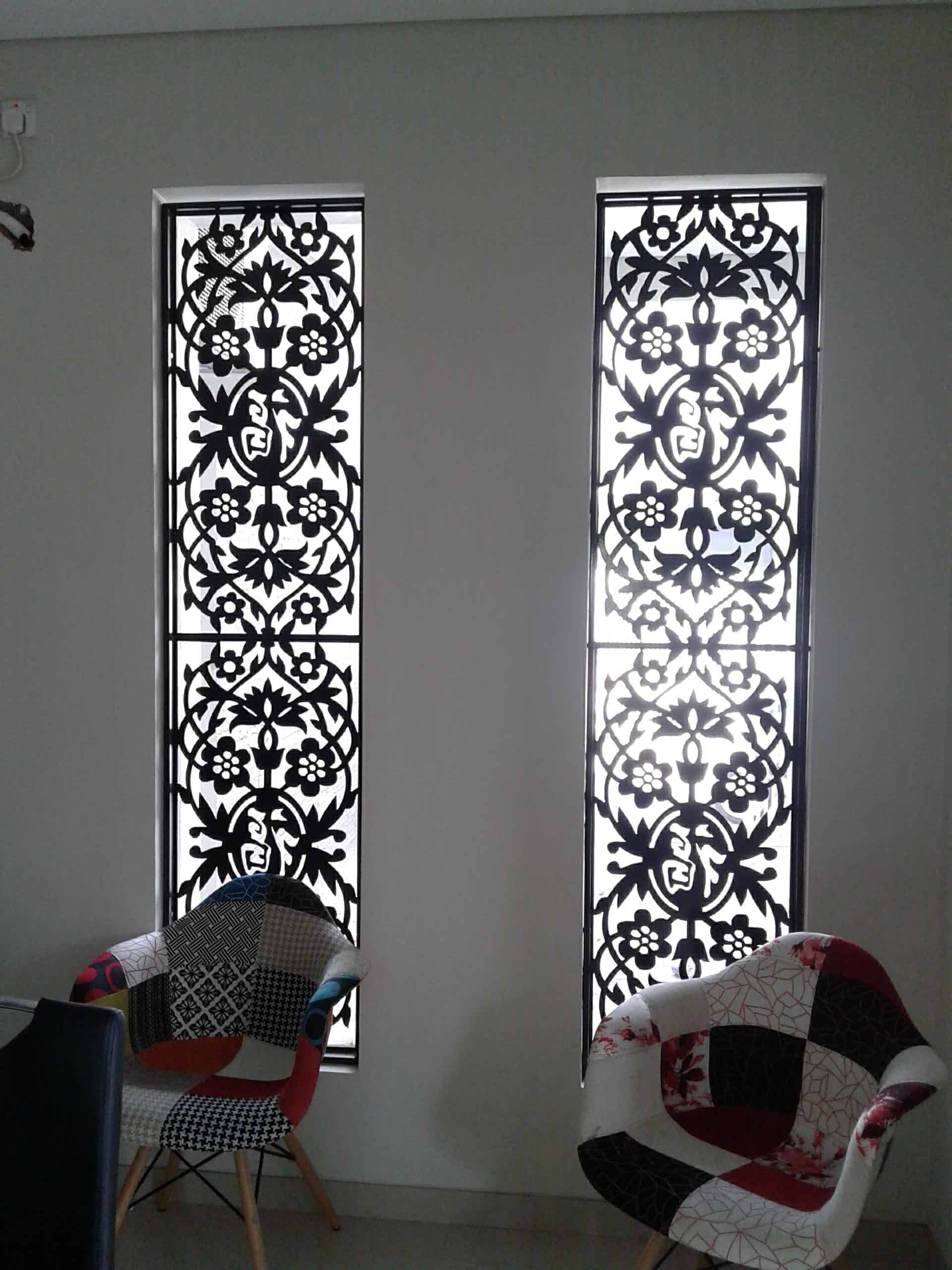 Teralis dan Tabir Jendela